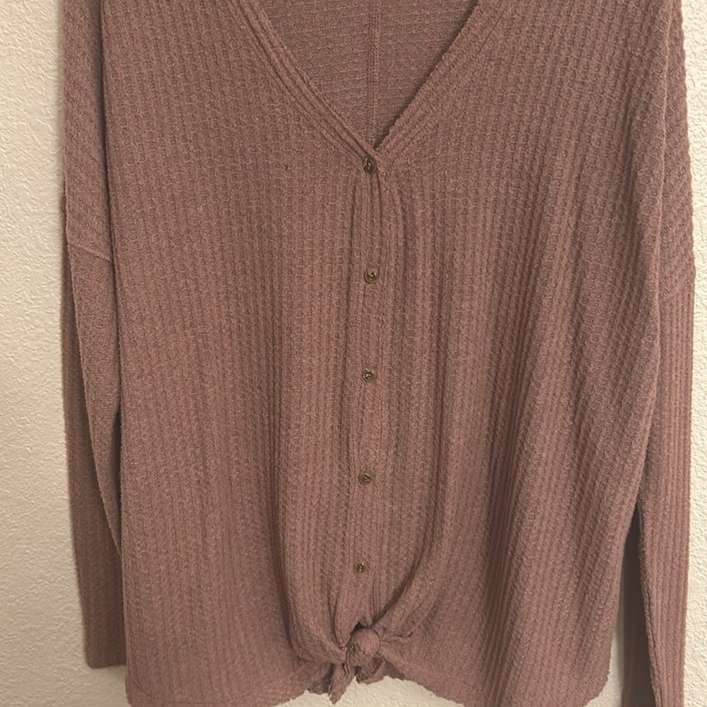 Women’s maroon long sleeve waffle knit top size M/L. - Picture 3 of 6